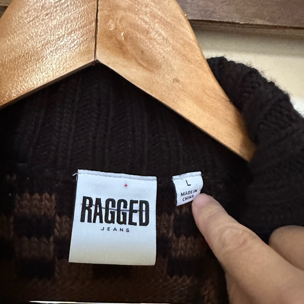 Men's Green and Brown Patterned Half-Zip Sweater - Picture 9 of 9